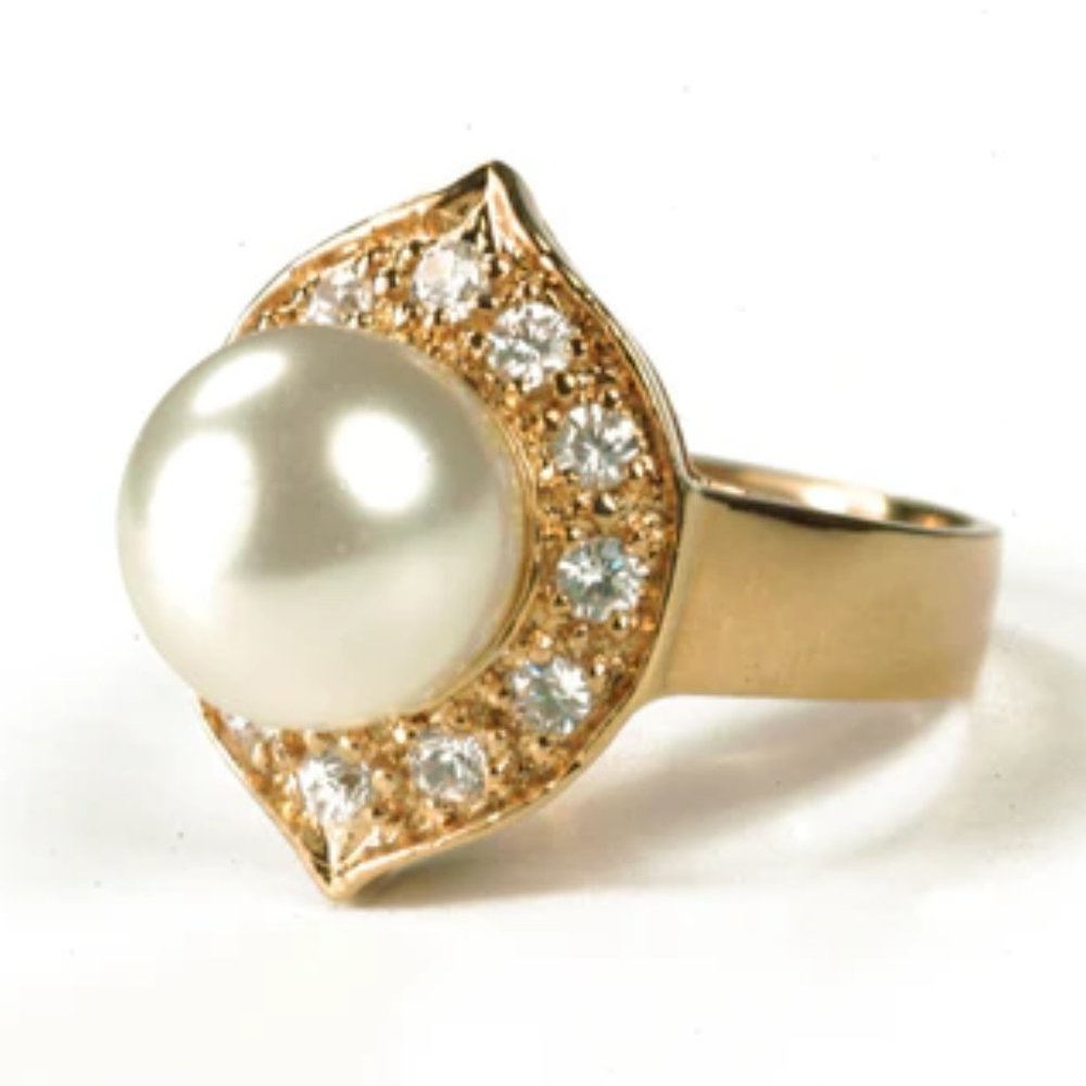 Norma Shearer replica pearl ring from The Hollywood Collection HCR 022